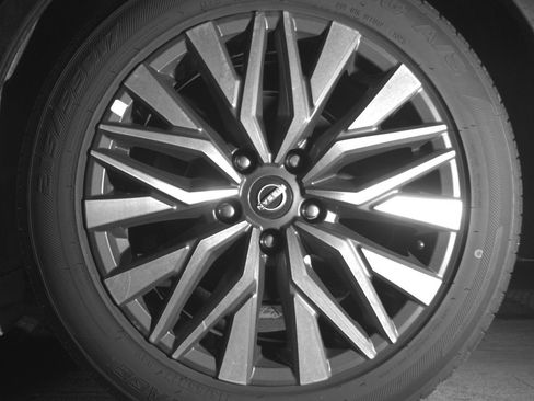 Used 2025 Nissan Altima 2.5 SV FWD image 14