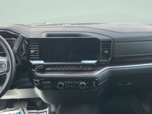 Used 2025 Chevrolet Silverado 1500 LT w/ Work Truck Package AWD/4WD image 15