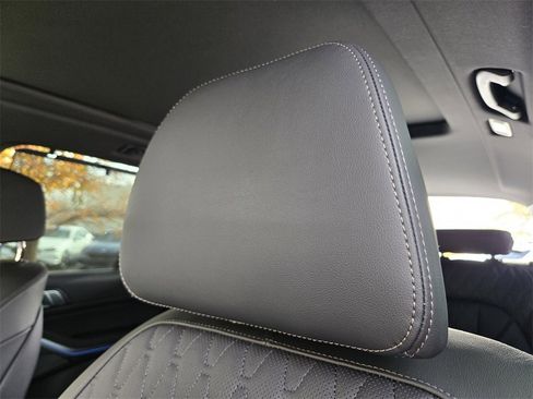 New 2026 BMW X5 xDrive50e w/ Executive Package image 17