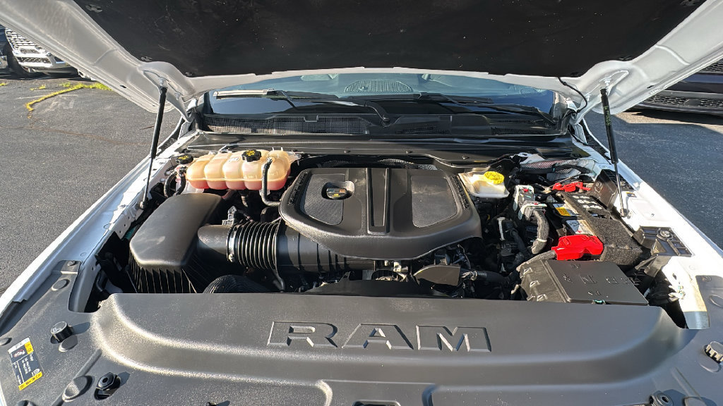 Used 2025 RAM 1500 Big Horn AWD/4WD image 33