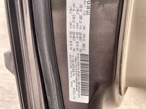 Used 2015 Chrysler Town & Country LX FWD image 22