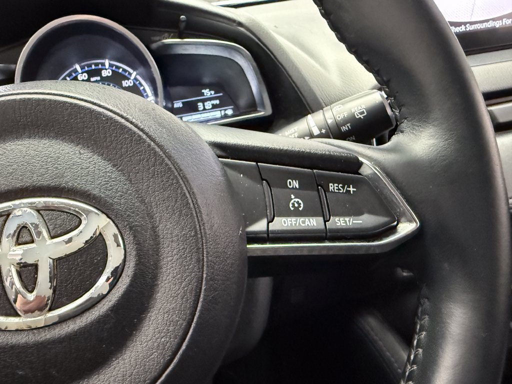 Used 2020 Toyota Yaris XLE FWD image 28
