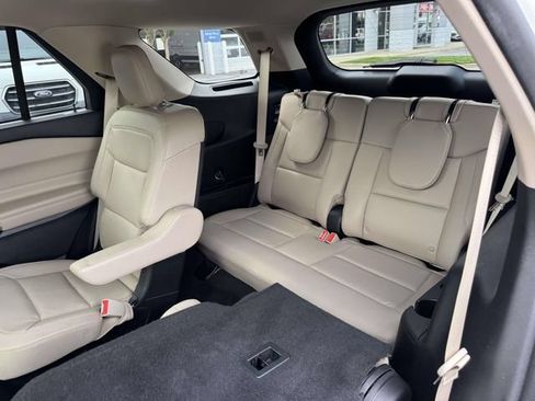 Certified 2023 Ford Explorer Limited w/ Limited Technology Package AWD/4WD image 20