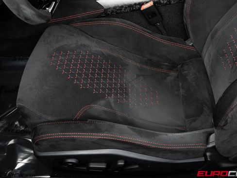 Used 2018 Lamborghini Huracan Performante image 47