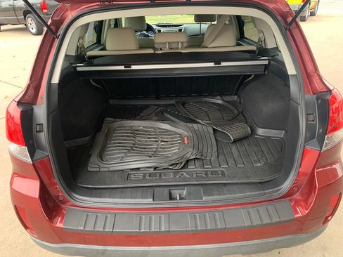 Used 2014 Subaru Outback 2.5i Limited image 9