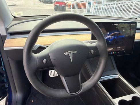 Used 2024 Tesla Model Y Performance AWD/4WD image 18