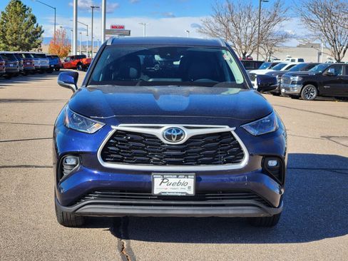 Used 2024 Toyota Highlander XLE image 6