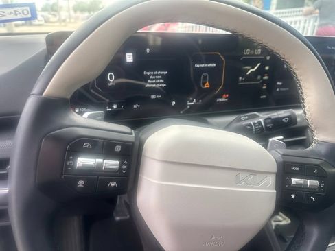 Used 2025 Kia K4 GT-Line FWD image 17
