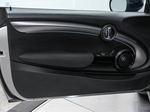 Certified 2024 MINI Cooper SE image 22