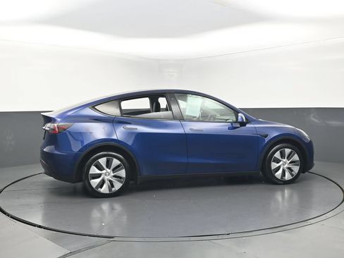 Used 2021 Tesla Model Y Long Range AWD/4WD image 37