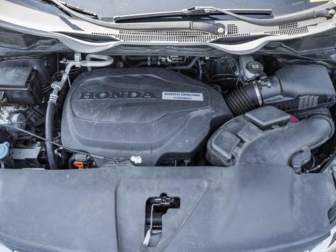 Used 2018 Honda Odyssey LX image 16