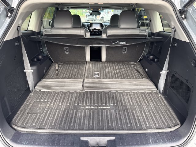 Used 2022 Toyota Highlander Limited AWD/4WD image 15