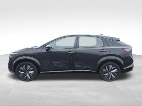 Used 2023 Nissan Ariya AWD image 2