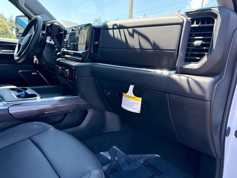 New 2025 Chevrolet Silverado 2500 LTZ w/ LTZ Premium Package image 31