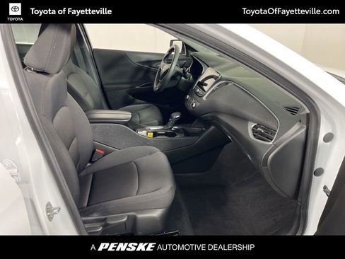 Used 2023 Chevrolet Malibu LT FWD image 8