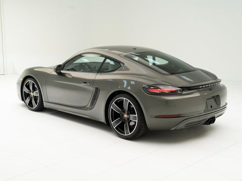 Certified 2025 Porsche 718 Cayman Style Edition image 3