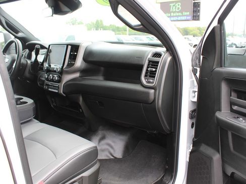 Used 2026 RAM 2500 Tradesman w/ Chrome Appearance Group AWD/4WD image 21