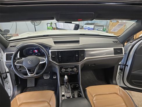 Used 2022 Volkswagen Atlas Cross Sport SEL Premium R-Line image 14