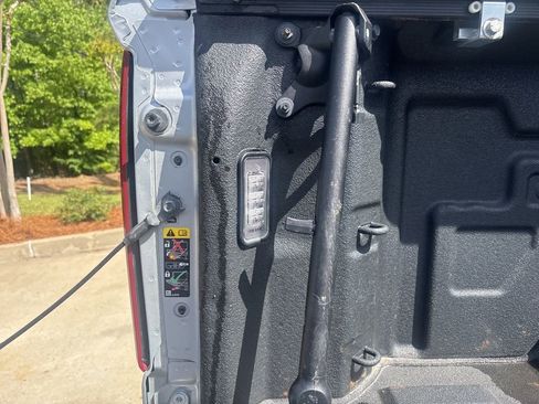 Used 2022 Chevrolet Silverado 1500 LTZ image 21