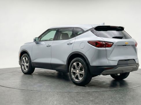 Used 2025 Chevrolet Blazer LT FWD image 6