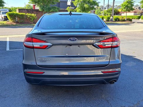 Used 2020 Ford Fusion SE w/ Equipment Group 151A FWD image 5