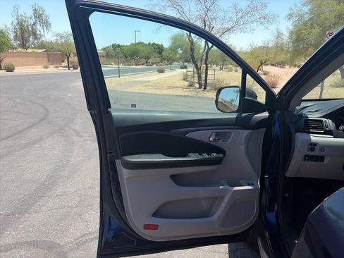 Used 2017 Honda Pilot EX image 15