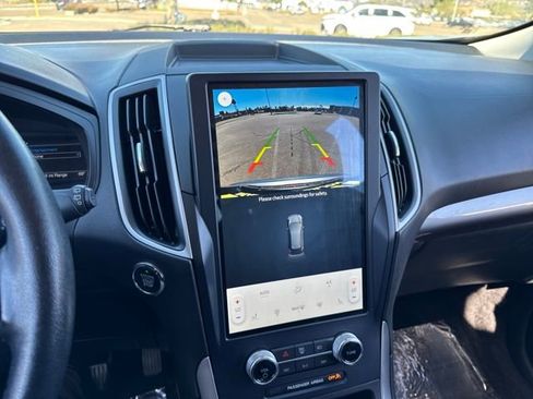 Used 2023 Ford Edge SEL image 14
