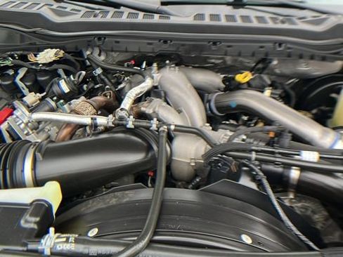 Used 2024 Ford F250 XLT image 13