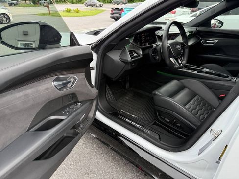 Used 2022 Audi e-tron GT Prestige w/ Prestige Package AWD/4WD image 15
