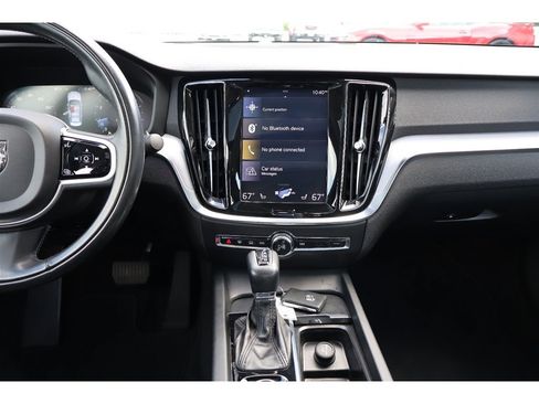 Used 2020 Volvo S60 T6 Momentum AWD/4WD image 27