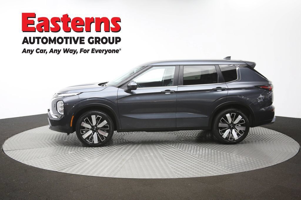 Used 2025 Mitsubishi Outlander SE AWD/4WD image 60