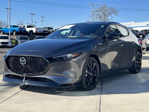 Certified 2025 MAZDA MAZDA3 Hatchback w/Premium Plus Pkg image 3