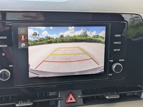 Used 2025 Kia Sportage LX image 23
