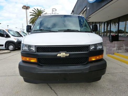 Used 2021 Chevrolet Express 2500 w/ Driver Convenience Package image 7