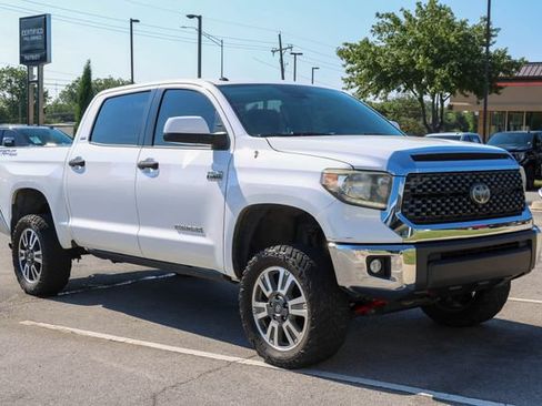 Used 2019 Toyota Tundra SR5 w/ SR5 Upgrade Package AWD/4WD image 1