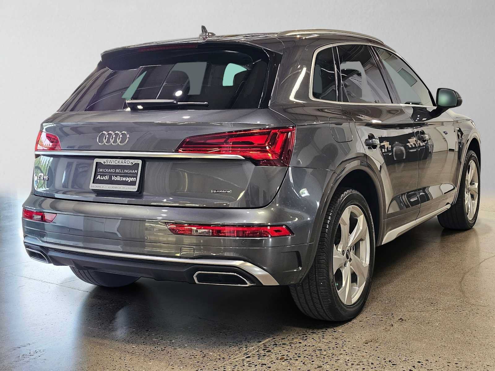 Used 2023 Audi Q5 2.0T Premium Plus w/ Premium Plus Package AWD/4WD image 3