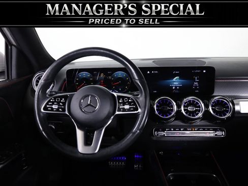 Used 2022 Mercedes-Benz GLB 250 4MATIC image 40