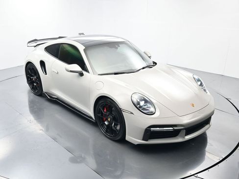 Used 2022 Porsche 911 Turbo image 37
