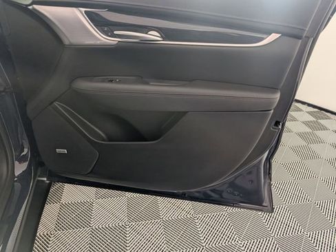 Used 2025 Cadillac XT5 Premium Luxury image 35