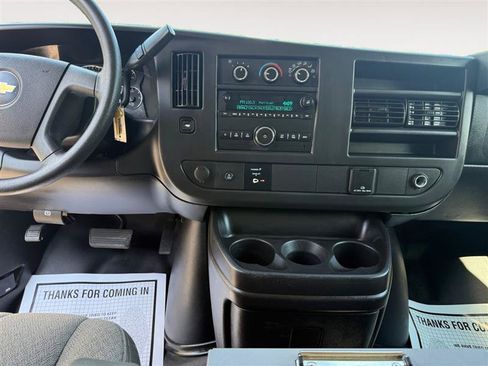 Used 2017 Chevrolet Express 2500 Extended RWD image 14