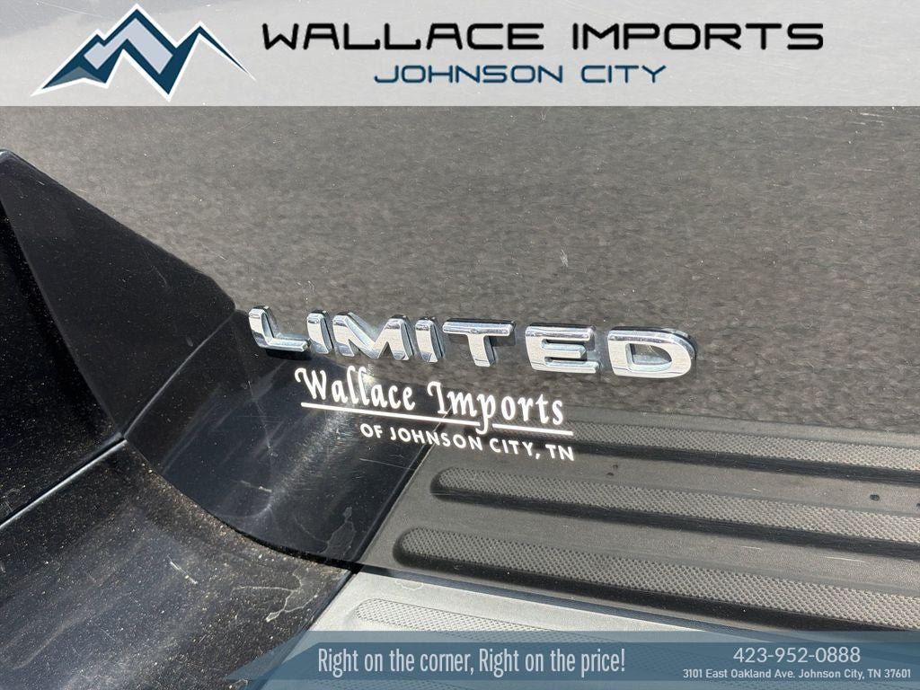 Used 2017 Ford Expedition Limited AWD/4WD image 12