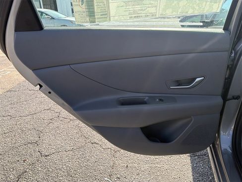 New 2026 Hyundai Elantra SE image 21