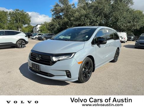 Used 2024 Honda Odyssey Sport image 1