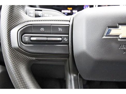 Used 2025 Chevrolet Colorado W/T RWD image 17