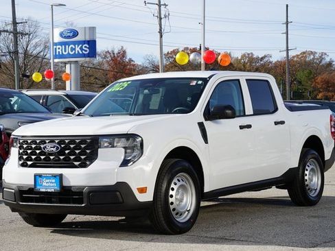 Certified 2025 Ford Maverick XL image 3