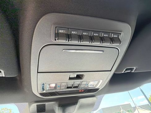Used 2024 Ford F250 Platinum w/ Tremor Off-Road Package AWD/4WD image 27