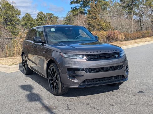 New 2026 Land Rover Range Rover Sport Dynamic SE image 3