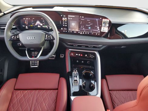 New 2025 Audi SQ5 Premium Plus image 9