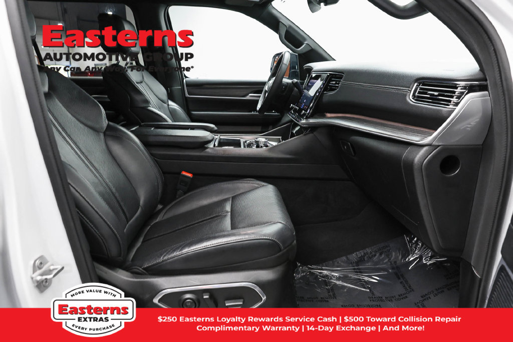 Used 2024 Jeep Wagoneer Series II AWD/4WD image 25