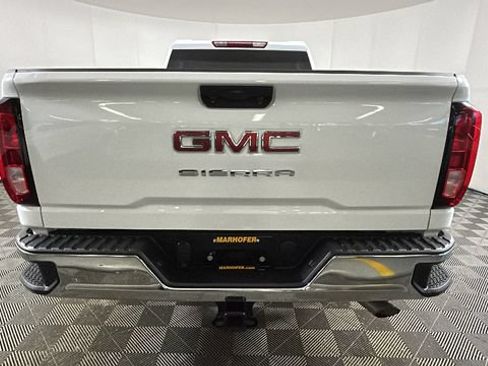 Used 2024 GMC Sierra 2500 Pro AWD/4WD image 3